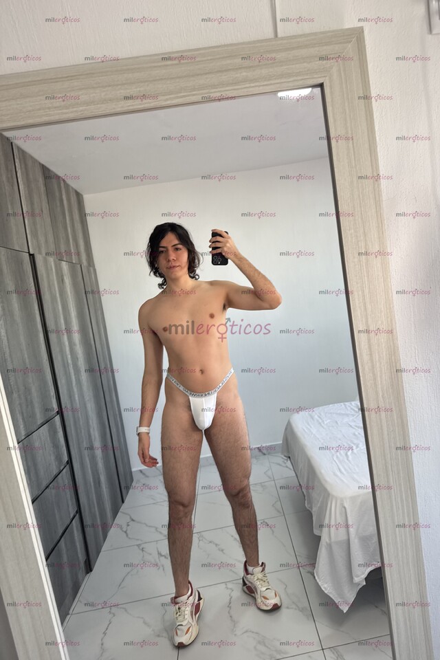 FOTOS DE ANDY TWINK DE LUJO MUY CALIENTE Y LISTO PARA CONSENTIRTE