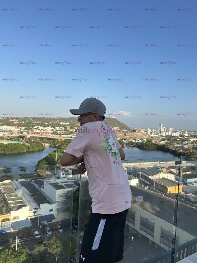 FOTOS DE DISCRECIÓN GARANTIZADA PARA CABALLEROS EXIGENTES.