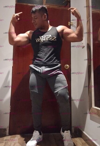 FOTOS DE DISPONIBLE EN TU CIUDAD ESCORT PROFESIONAL MORENO FÍSICO ATLÉTICO CACHONDO