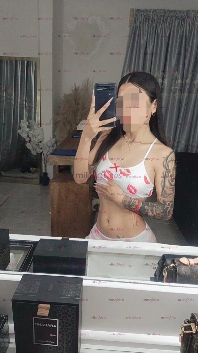 FOTOS DE UNA DIOSA EN LA CAMA , PLACER ABSOLUTO, JOVEN Y APRETADITA.