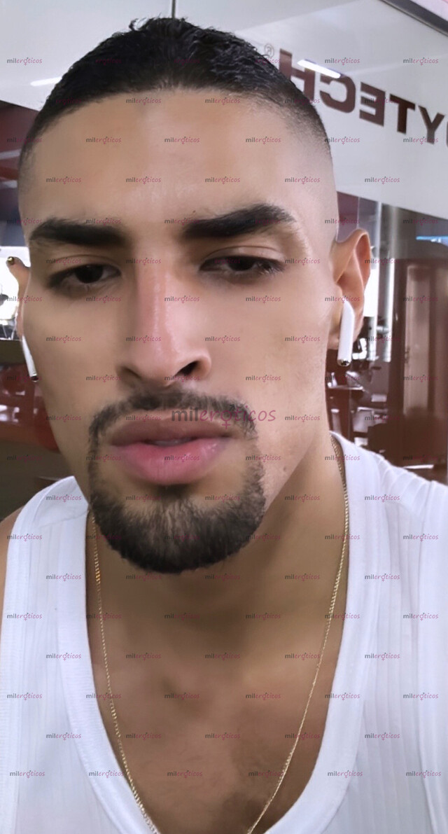 FOTOS DE JOVEN PAISA VERGON CALIENTE Y DE MENTE ABIERTA