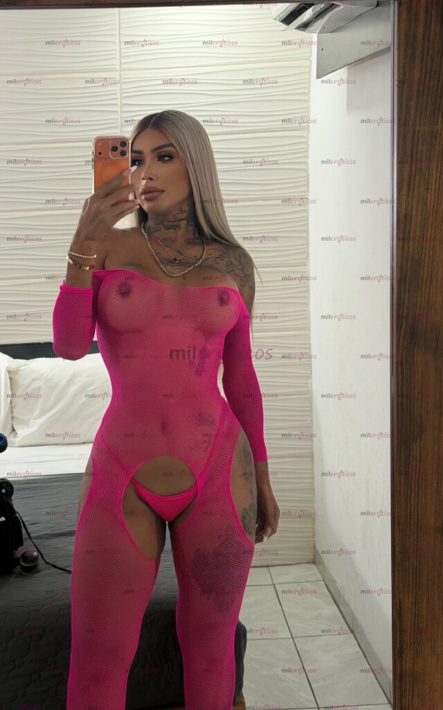 FOTOS DE KIARA , DELICIOSA MORENA CON 20 CM DE CARAMELO