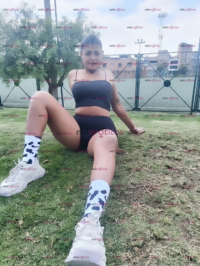 FOTOS DE HERMOSA FLAQUITA RIKA APRETADITA MULTIORGASMICA MUY COMPLACIENTE