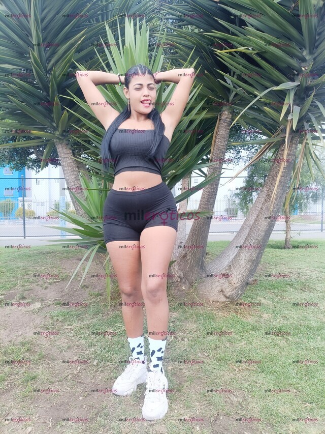 FOTOS DE HERMOSA FLAQUITA RIKA APRETADITA MULTIORGASMICA MUY COMPLACIENTE