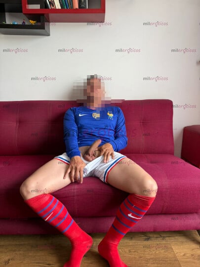FOTOS DE DEPORTISTA CALIENTE CON UNA VERGA LLENA DE LECHE PARA DARTE