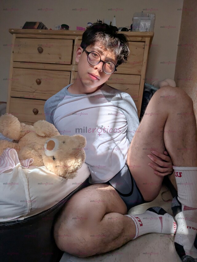 FOTOS DE CORCHO TWINK! TU SERVIDOR AMABLE Y ATENTO :3