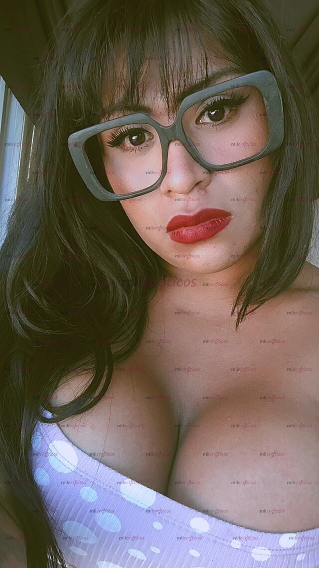 FOTOS DE SEXY Y ARDIENTE MORENA, VEN Y SALPICAME LOS LABIOS