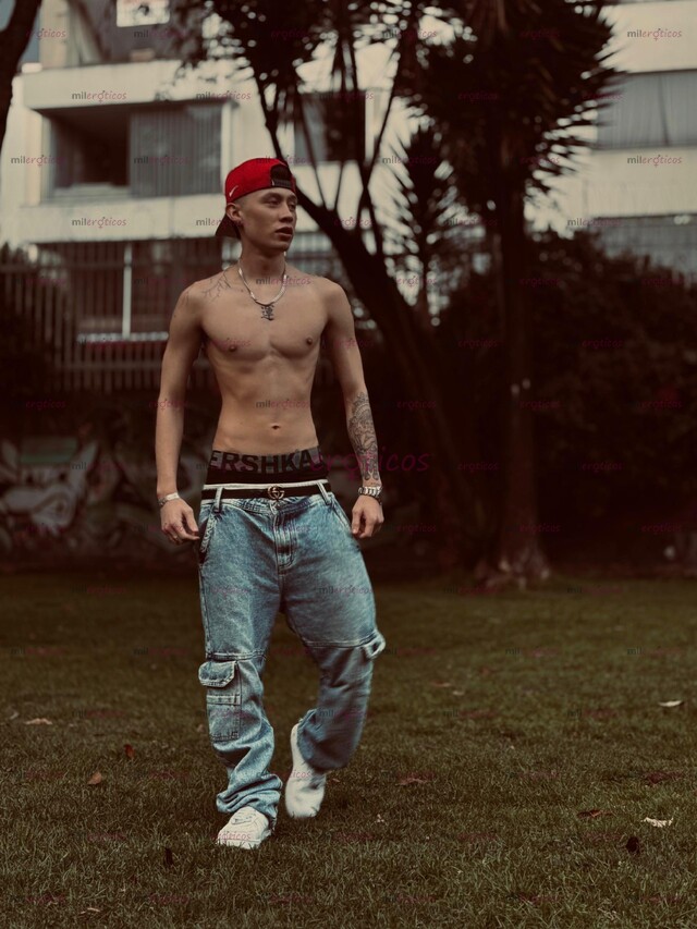 FOTOS DE MATHIAS POLLO VERGON FULL ERECCIÓN CALIENTE Y ATENTO, COMPLACIENTE Y MASCULINO