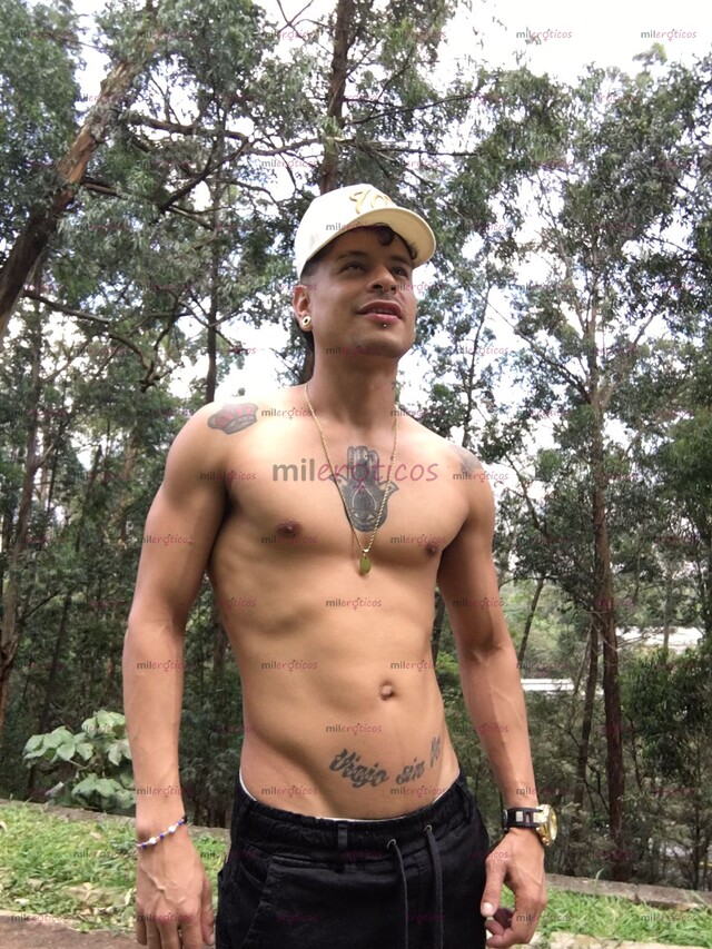 FOTOS DE DOMINÓ PUTICAS BIEN CERDAS PA MÉARLAS POR DENTRO RICO COMO ES Y DARLE MANO