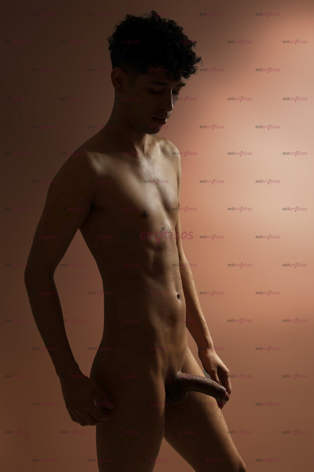 FOTOS DE CHICO SLIM: NATURALIDAD, DISCRECIÓN Y VERSATILIDAD TOTAL