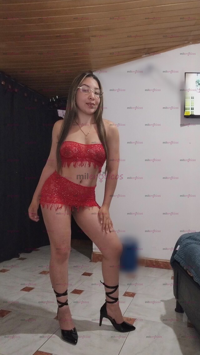 FOTOS DE GENESIS DELICIOSA FLAKITA SEXY Y ENCANTADORA