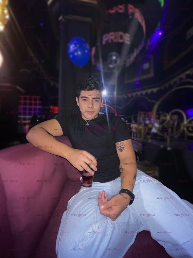 FOTOS DE EXTREMADAMENTE COMPLACIENTE, CALIENTE Y AGUANTADOR