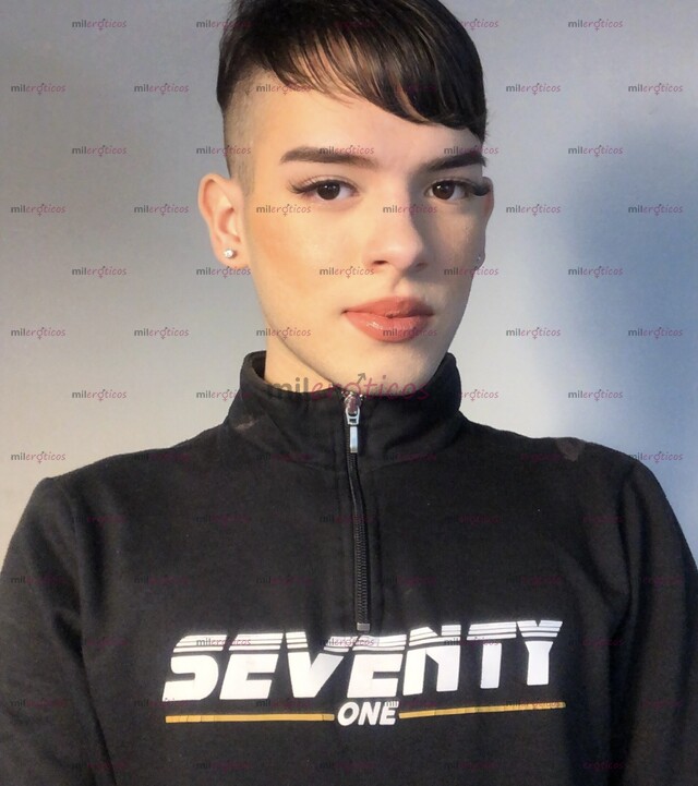 FOTOS DE SEXY FEMBOY VERSÁTIL CON UN JUGOSO CULO Y UNA DELICIOSA VERGA DE 19 CM