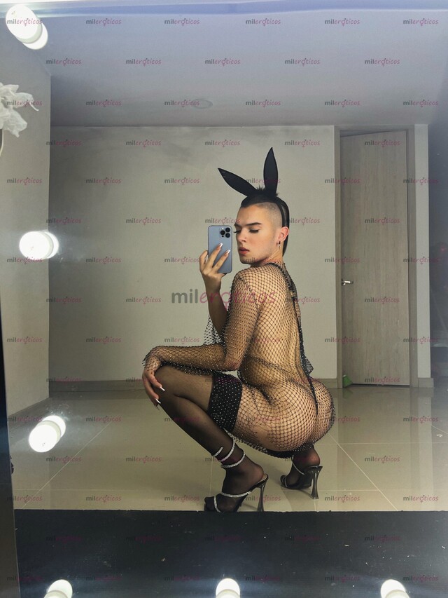 FOTOS DE SEXY FEMBOY VERSÁTIL CON UN JUGOSO CULO Y UNA DELICIOSA VERGA DE 19 CM