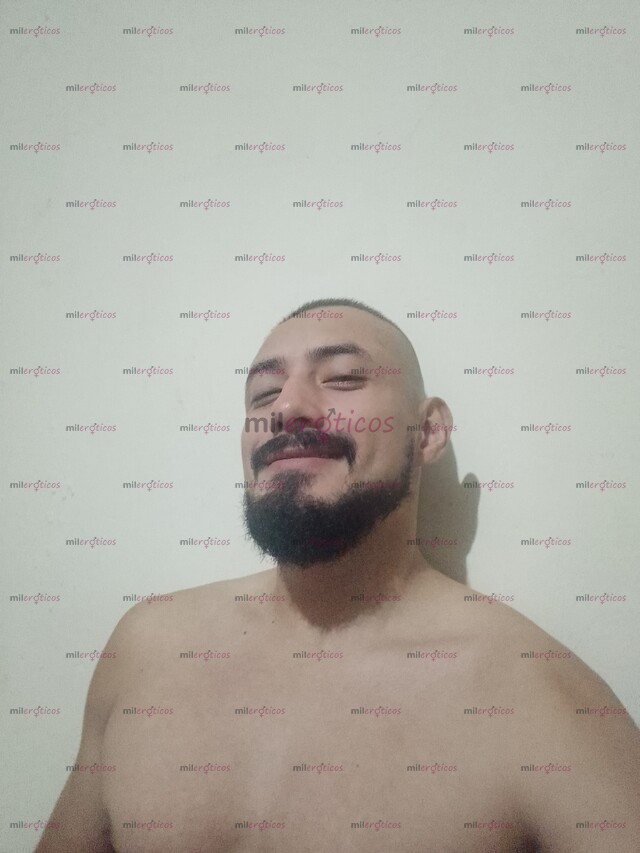 FOTOS DE CHICO DOTADO EN BUSCA DE PAREJAS SWINGER CORNUDOS