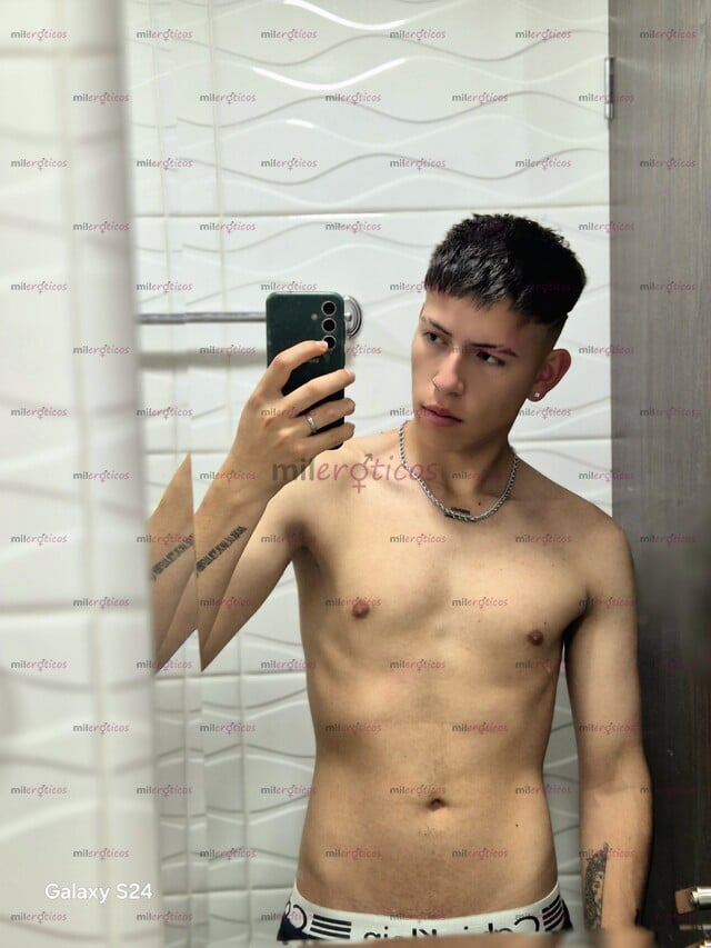 FOTOS DE FASCINANTE Y JOVEN GIGOLO VIP DE 22 AÑOS,HETEROSEXUAL!!...3208916408