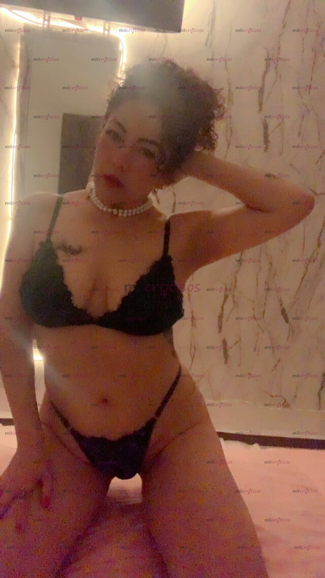 FOTOS DE TU MILF DE PELO CHINO FLAQUITA DELICIOSA ESTRECHITA