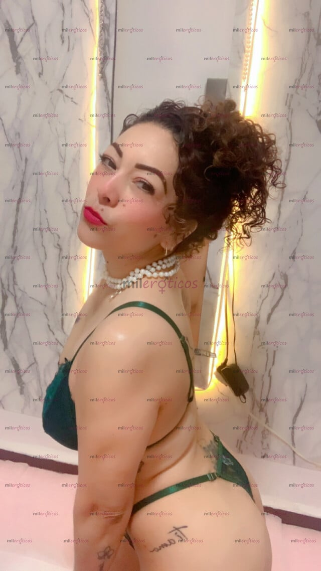 FOTOS DE TU MILF DE PELO CHINO FLAQUITA DELICIOSA ESTRECHITA
