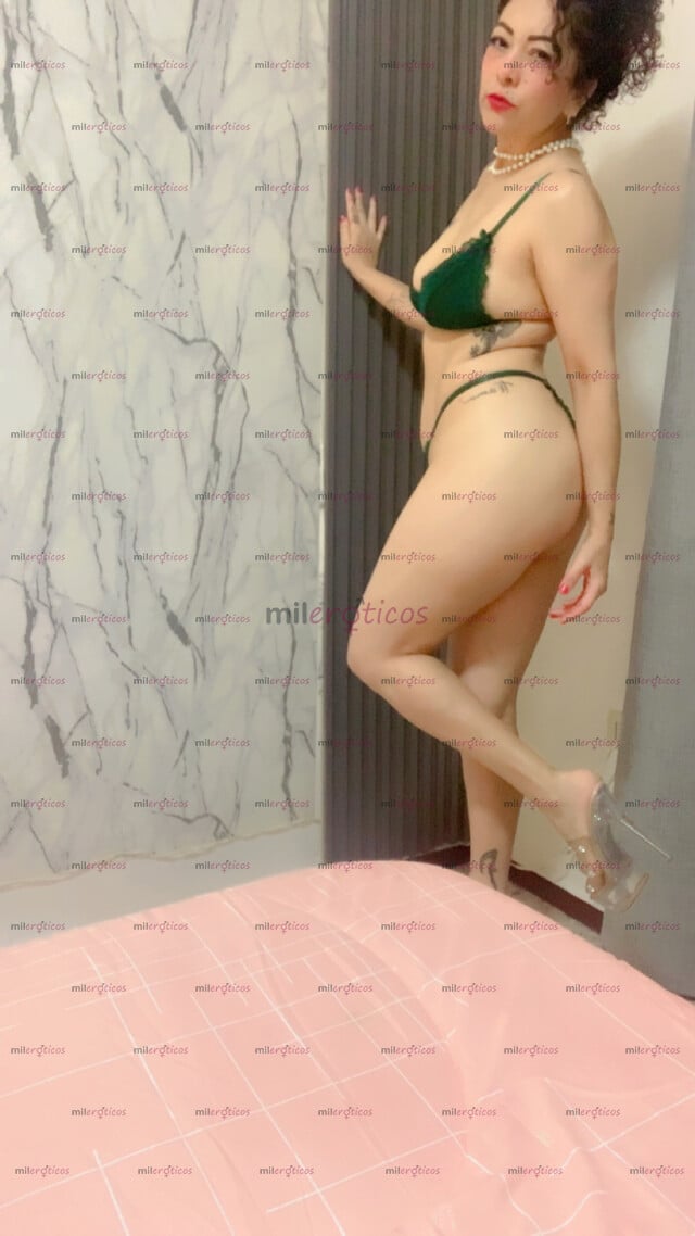 FOTOS DE TU MILF DE PELO CHINO FLAQUITA DELICIOSA ESTRECHITA