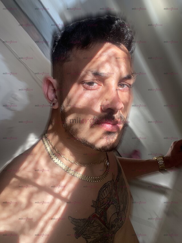 FOTOS DE 187 CM DE ENERGÍA VIBRANTE, CON CLASE, PERO EN LA CAMA EL TORO QUE DESEAS TENER