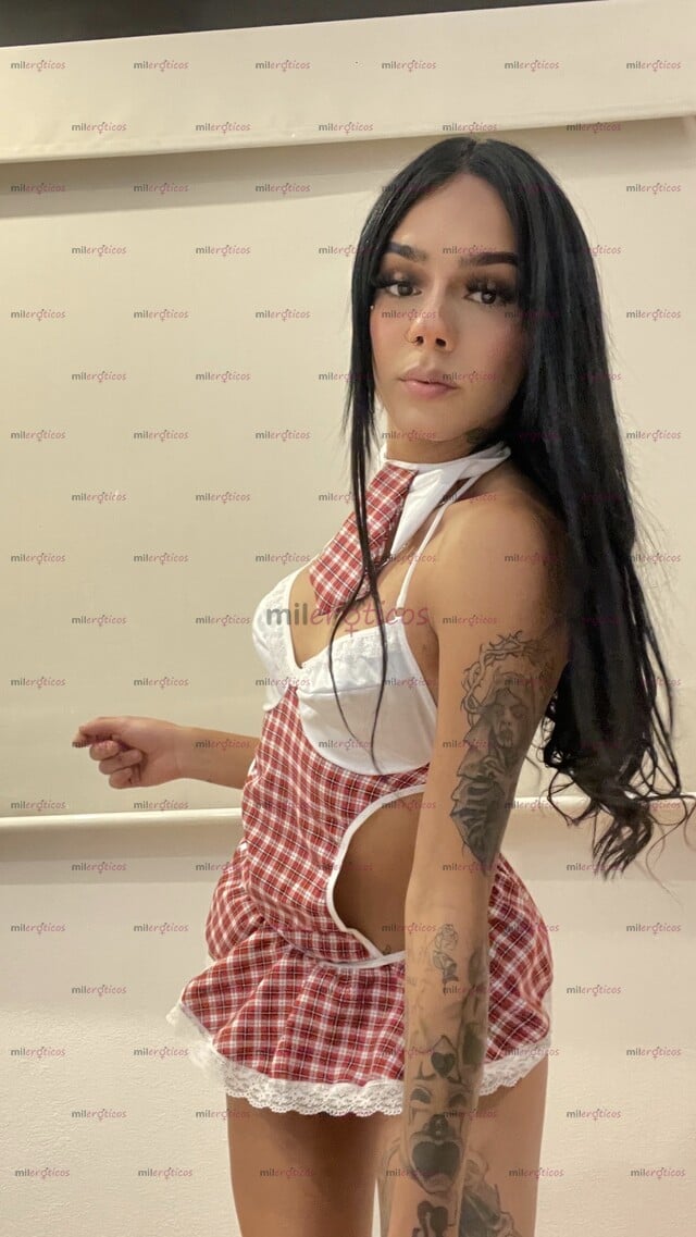 FOTOS DE ZOE,CALIENTE FEMENINA Y LISTA PARA HACERTE PASAR UN BUEN RATO