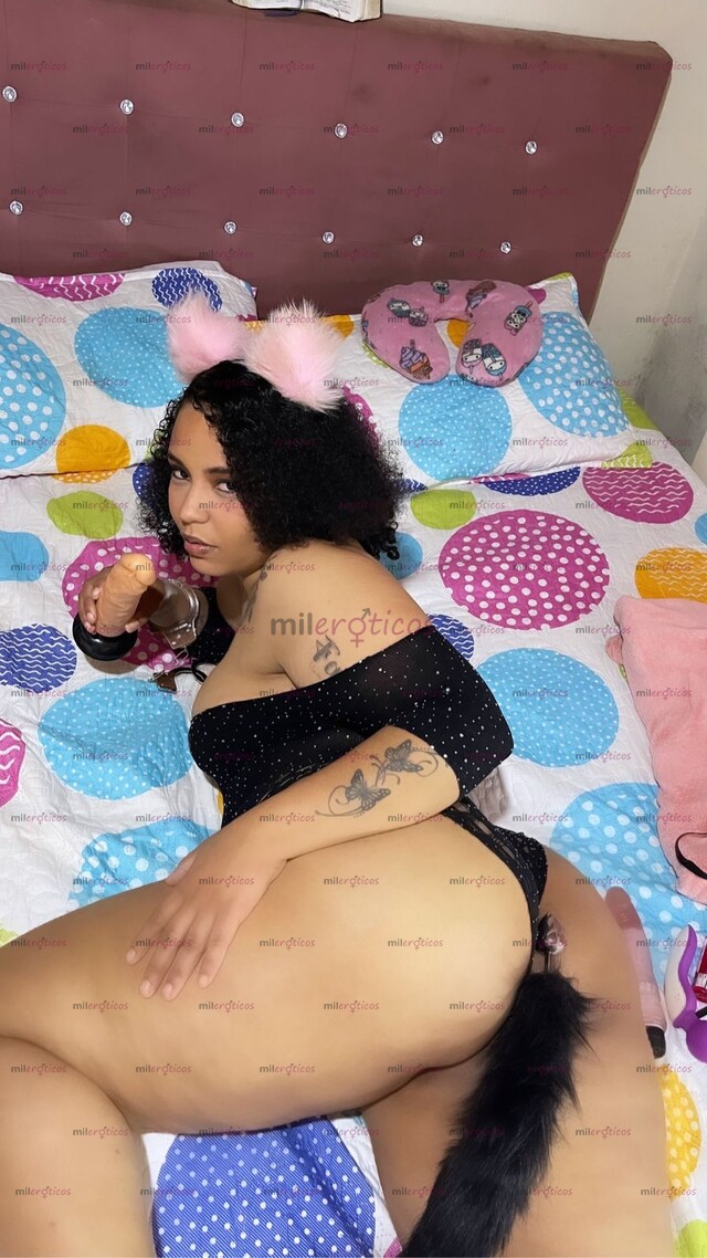 FOTOS DE MORENA JOVEN CRESPA SEXY Y ATRACTIVA NUEVA AQUI