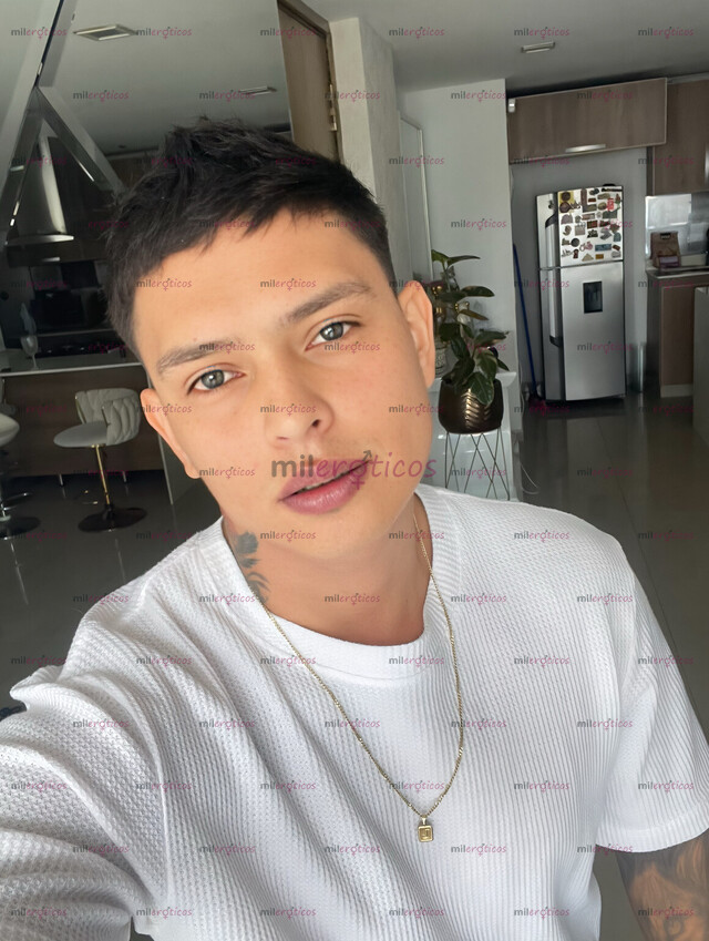 FOTOS DE ACOMPAÑANTE MASCULINO DE ALTO NIVEL SENSUALIDAD Y ESTILO