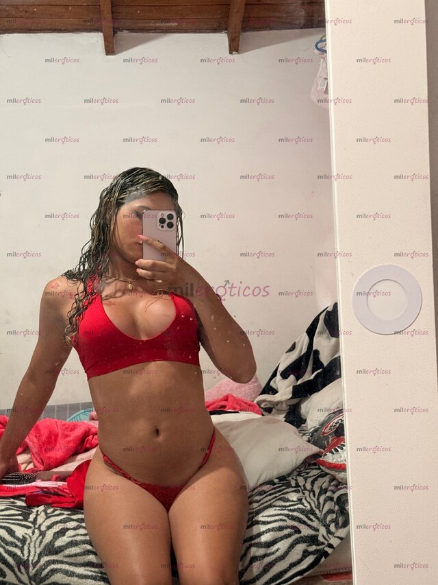 FOTOS DE JESSI NUEVA PERRITA EN LA CIUDAD DE MEDELLÍN PARA ESTRENAR