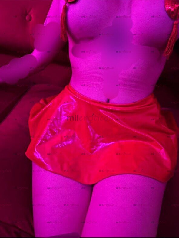 FOTOS DE CHICA CALIENTE Y COMPLACIENTE HERMOSA DELGADA CHICHONA