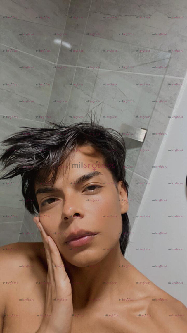 FOTOS DE , ACOMPAÑANTE, CHICO DE BUEN AMBIENTE EXCELENTE EDUCACIÓN BUENA