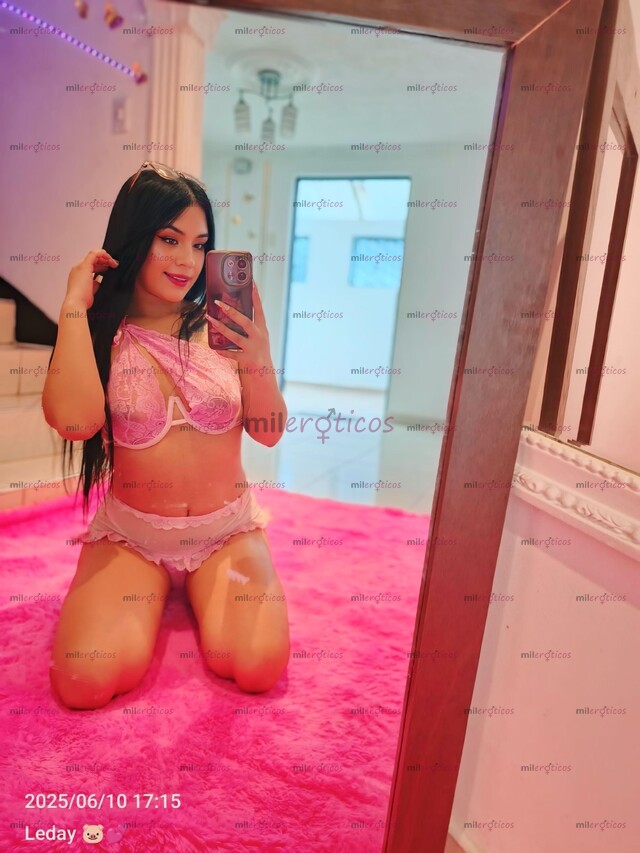 FOTOS DE SHANTALL PELINEGRA TETONA DE TIERNA CARITA Y DULCE PERSONALIDAD