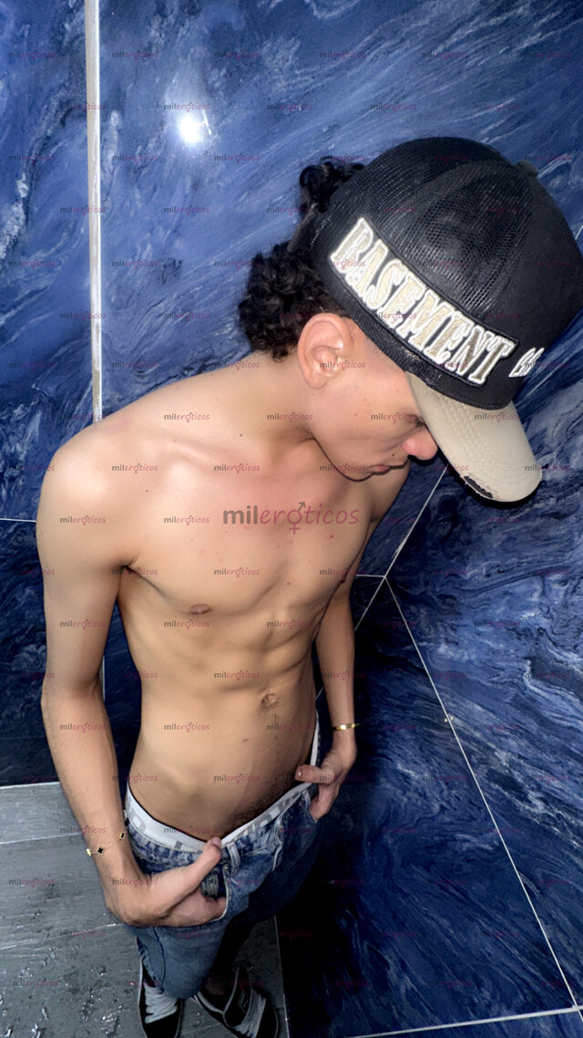 FOTOS DE CHICO LATINO DE ALTO NIVEL PARA ENCUENTROS DISCRETOS