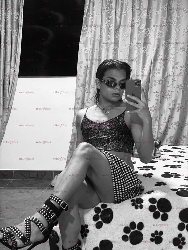 FOTOS DE JOVEN DE 25 AÑOS, PASIVO, BUSCA EXPERIENCIAS AGRADABLES Y BUENA COMPAÑÍA EN MEDE