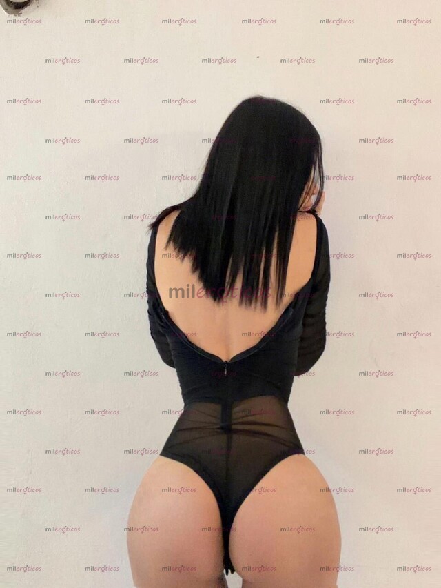 FOTOS DE JOVENCITA NUEVA EN EL AMBIENTE CON LUGAR, SUPER CALIENTE Y CACHONDA