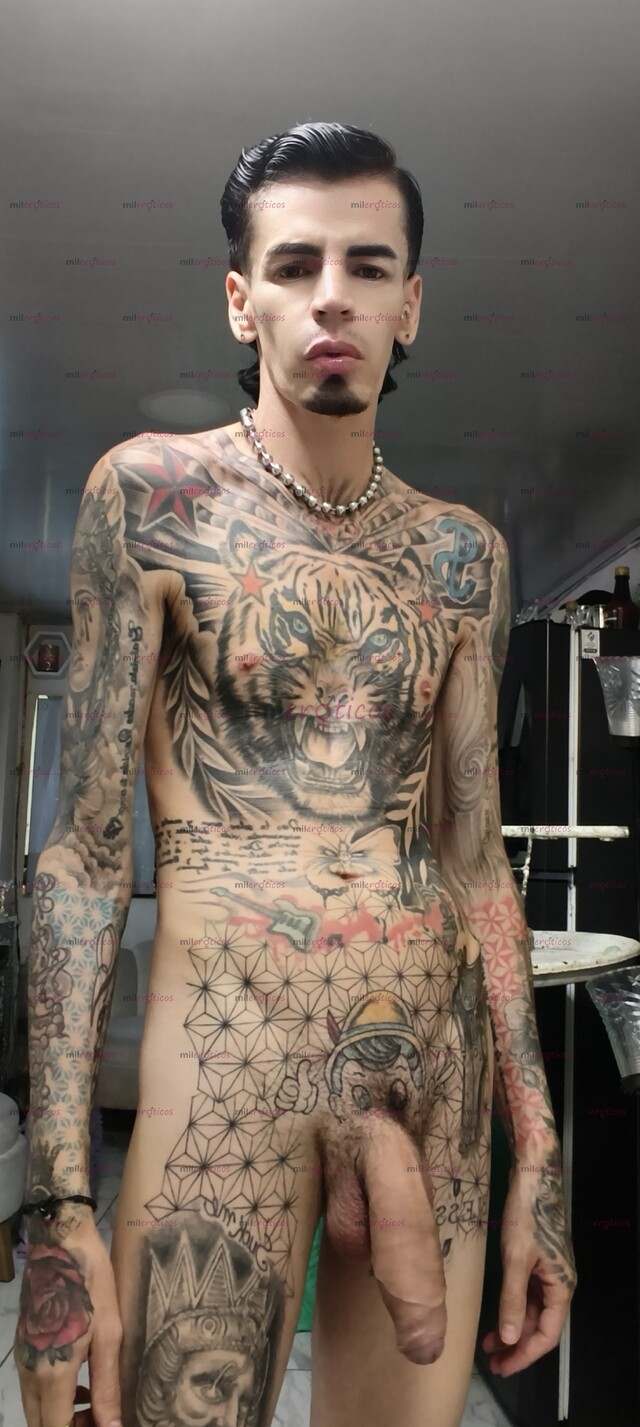 FOTOS DE FLACO ACTIVO BLANCO TATUADO VERGON CON LUGAR