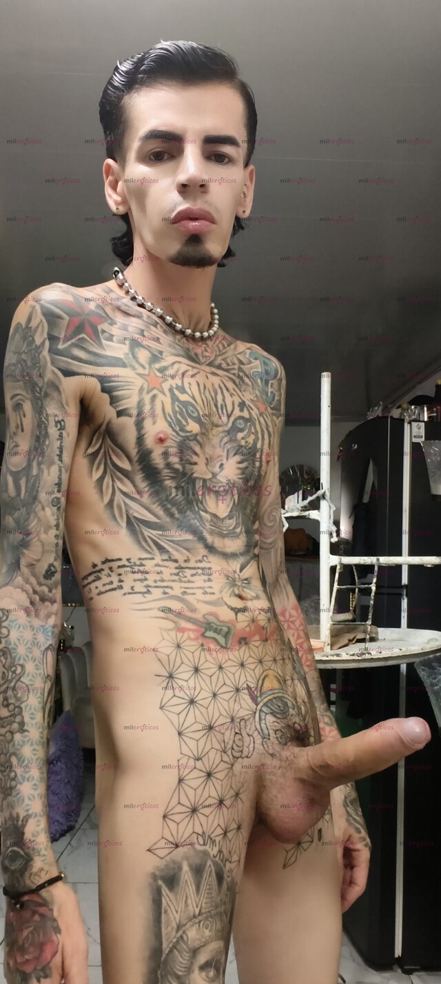 FOTOS DE FLACO ACTIVO BLANCO TATUADO VERGON CON LUGAR