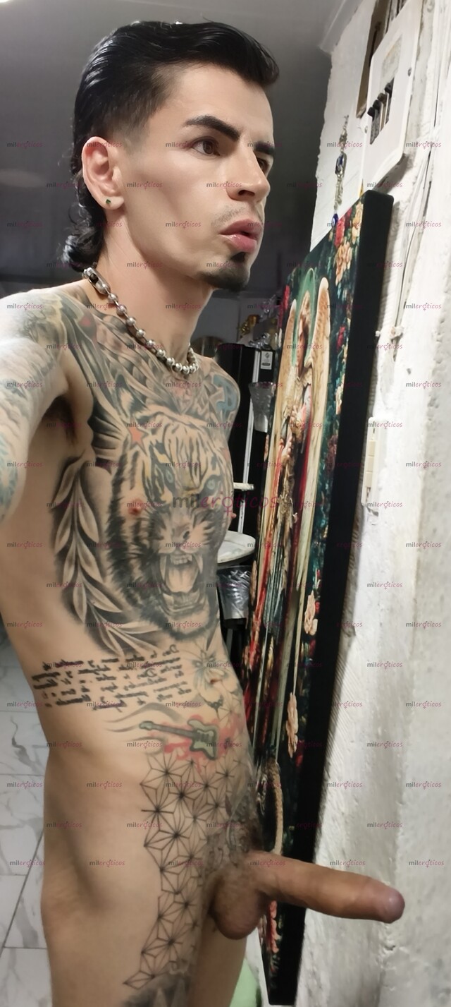 FOTOS DE FLACO ACTIVO BLANCO TATUADO VERGON CON LUGAR