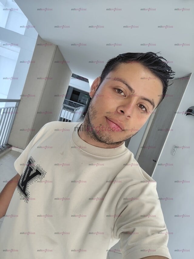 FOTOS DE SOY UN JOVEN APASIONADO POR EL SEXO, SEA SUAVE O SALVAJE
