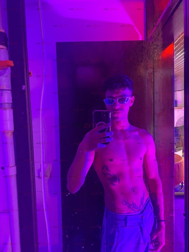 FOTOS DE FLACO MARCADO Y TATUADO DISPONIBLE; SOLO CHAT..