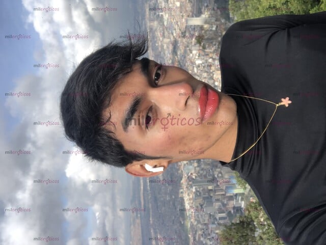 FOTOS DE JOVEN DE 19 AÑOS DISPUESTO HA COMPLACERTE EN LO QUE MÁS TE GUSTE CONTÁCTAME
