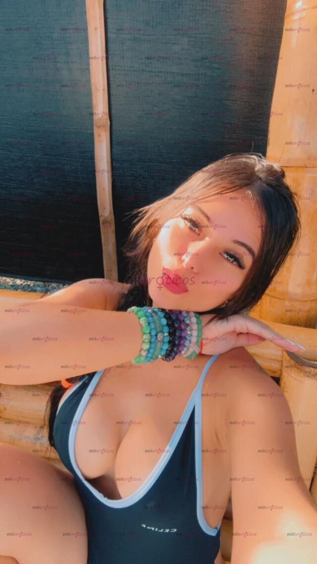 FOTOS DE VOLUPTUOSA Y EXÓTICA PAISA CON CARA DE MUÑECA, CARISMÁTICA, CURVAS PERFECTAS.
