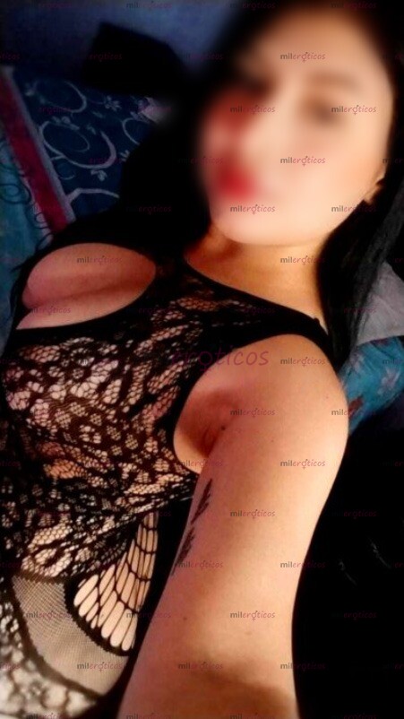 FOTOS DE PROMOCIÓN SCORT VIP, SOFIA JOVENCITA BIEN PUTA EN LA CAMA CHOCHITA APRETADA.