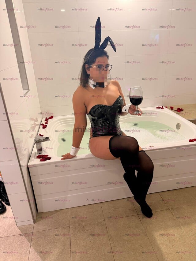 FOTOS DE SOY ESTRELLA HERMOSA, APACIBLE PERO EN LA INTIMIDAD, PURO FUEGO
