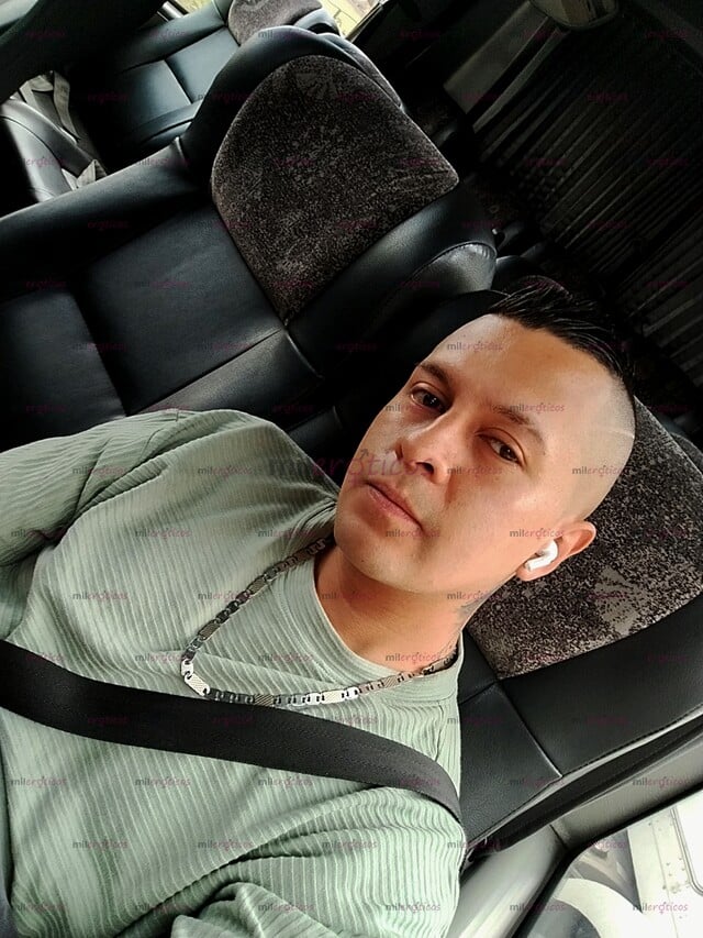 FOTOS DE HOMBRE DISPUESTO A CUMPLIR TODOS TUS FETICHES Y FANTASIAS