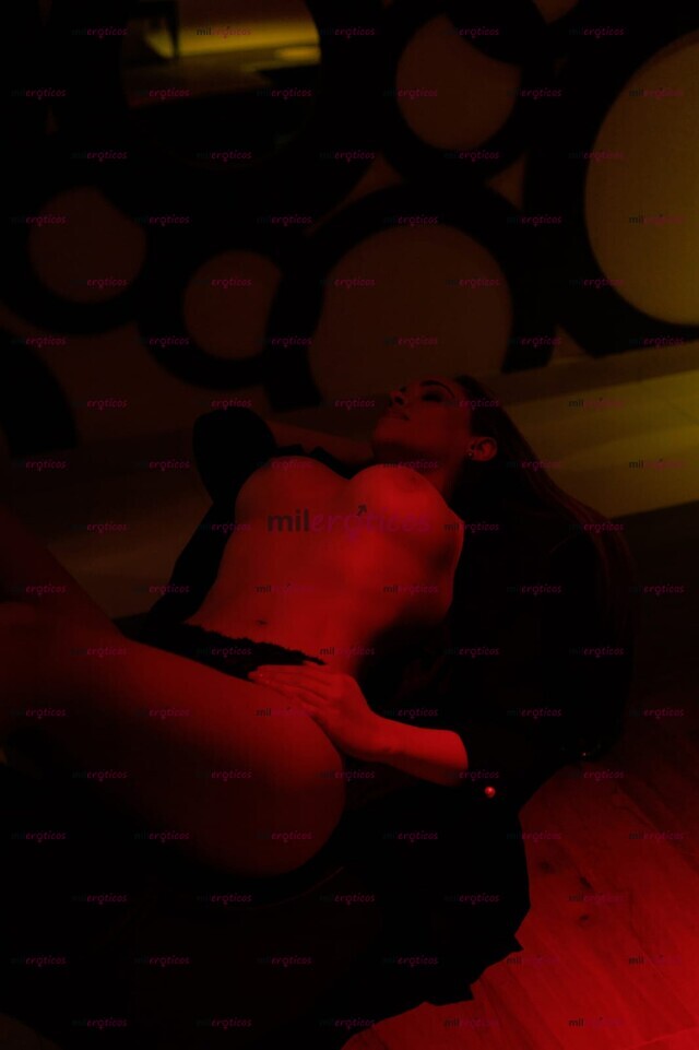 FOTOS DE PAPASITO DERRAMA TU LECHE EN MIS RICAS BUBIS Y BOCA.