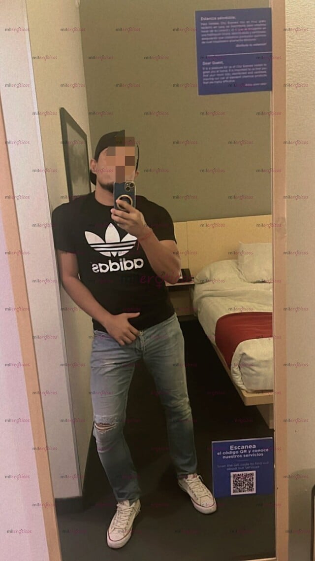 FOTOS DE SOY FREDDY CHAVO ACTIVO MUY CALIENTE Y COMPLACIENTE DISPONIBLE EN TU CIUDAD