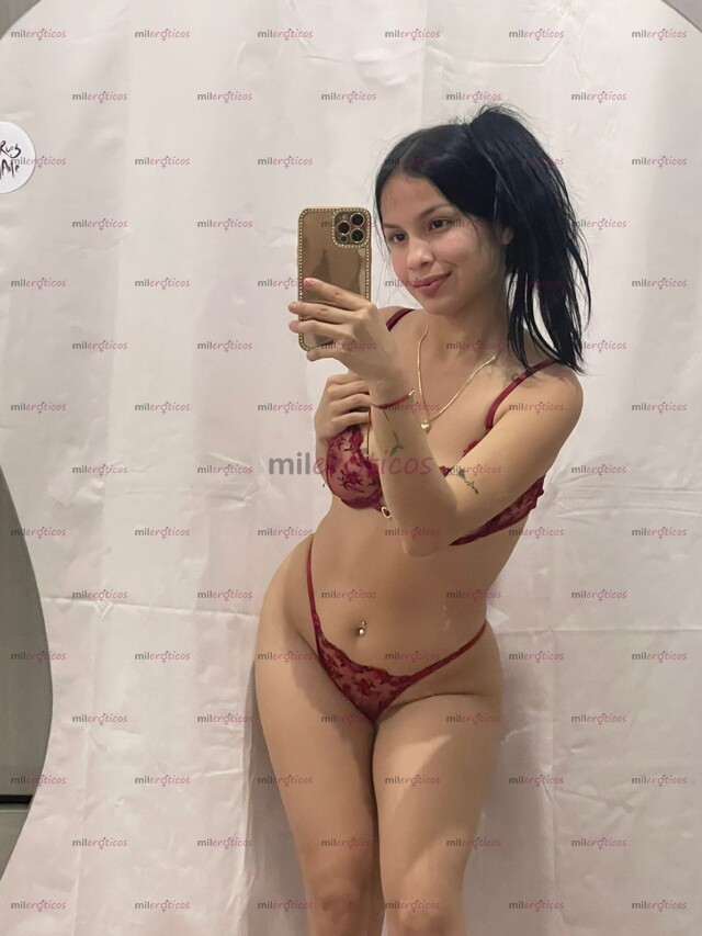 FOTOS DE HOLA BABY SOY MÍA ACOMPÁÑAME A VIVIR MOMENTOS DELICIOSOS