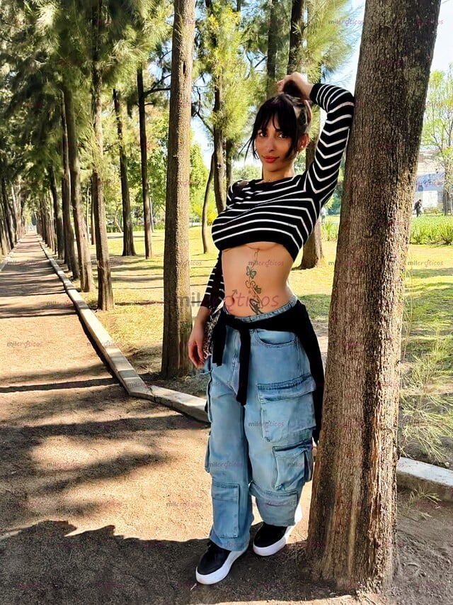 FOTOS DE COLOMBIANA FIESTERA COMPLACIENTE Y MUY CALIENTE PARA ROMPERTE EL C