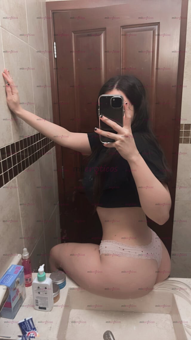 FOTOS DE 1 HERMOSA VIP BLANQUITA JOVEN ESTUDIANTE 22 AÑOS