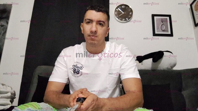 FOTOS DE LUCAS MARTINEZ CHICO VERGÓN XL 22 CM PARA DESTROZAR Y PREÑAR CULOS